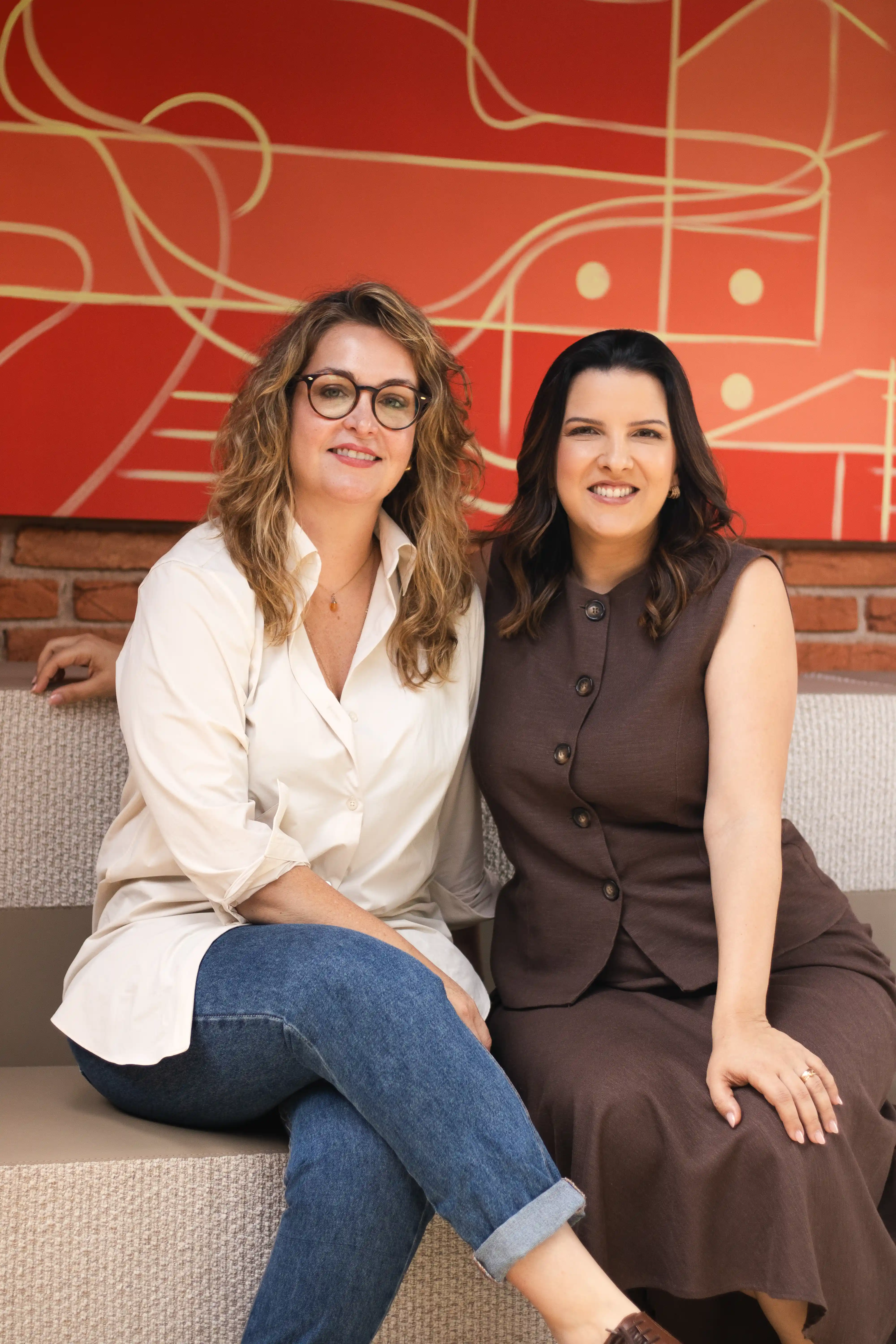 Giovana Liserre e Thais Graminha, fundadoras do Estúdio Fagulha